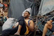 Slap Dee plays as a Kamalasha