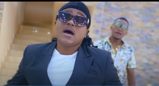 Blake ft. T-Sean - Gear mp3 download